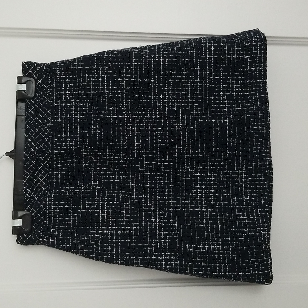 J crew factory size 2 black, blue, white skirt